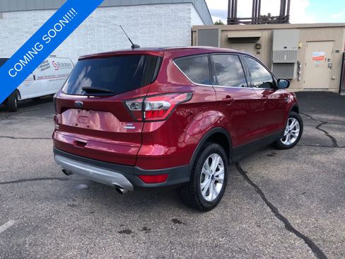 Used 2017 Ford Escape SE FWD image 3