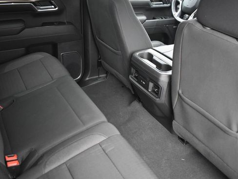 Used 2024 Chevrolet Silverado 1500 LT Trail Boss w/ Convenience Package II image 28