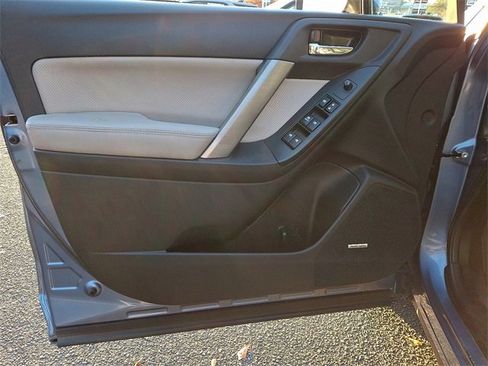 Used 2015 Subaru Forester 2.5i Limited image 12