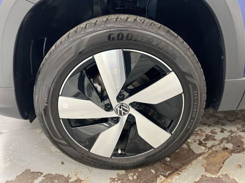 Used 2024 Volkswagen Taos S AWD/4WD image 21