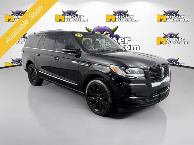 Used 2023 Lincoln Navigator L Reserve w/ Equipment Group 201A AWD/4WD image 3