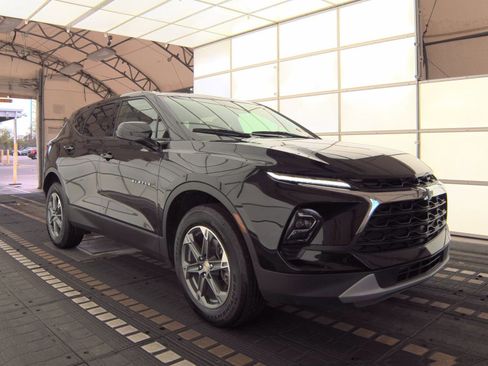 Used 2023 Chevrolet Blazer LT FWD image 6