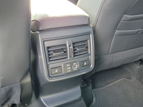 Certified 2026 Subaru Outback Limited AWD/4WD image 15