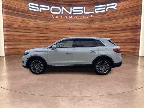 Used 2016 Lincoln MKX Reserve w/ Driver Assistance Package FWD image 2