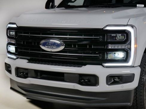 Used 2025 Ford F250 Platinum AWD/4WD image 29