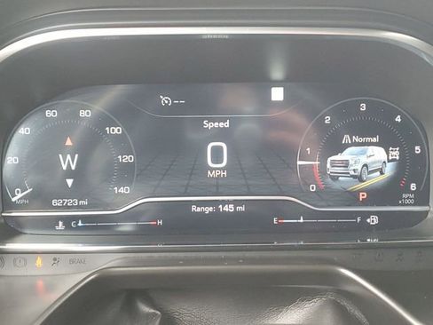 Used 2023 GMC Yukon XL SLT image 11