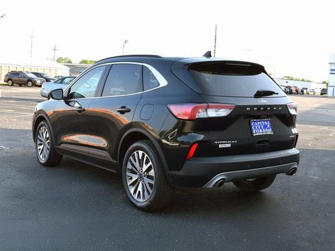 Used 2022 Ford Escape Titanium AWD/4WD image 5