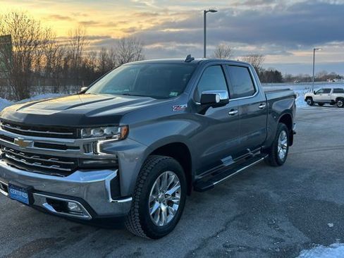 Used 2022 Chevrolet Silverado 1500 LTZ image 9