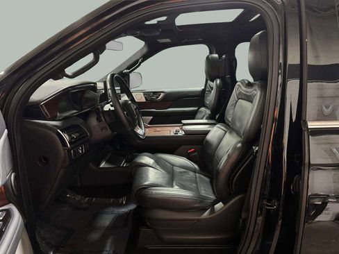 Certified 2023 Lincoln Navigator Reserve image 5