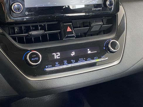 Used 2022 Toyota Corolla LE image 26