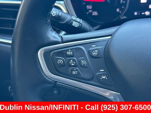 Used 2023 Chevrolet Equinox Premier AWD/4WD image 37