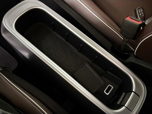 Certified 2025 Volkswagen ID. Buzz Pro S Plus image 15