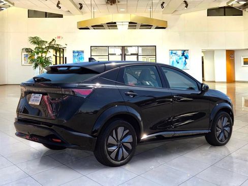 Used 2024 Nissan Ariya AWD image 5