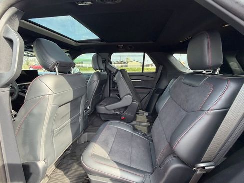 Used 2025 Ford Explorer ST w/ Sun And Sound Package image 15