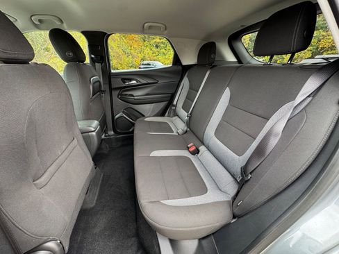 Used 2025 Chevrolet TrailBlazer LT image 32