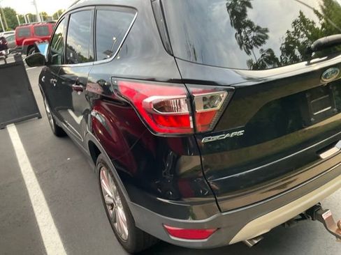 Used 2017 Ford Escape Titanium FWD image 7