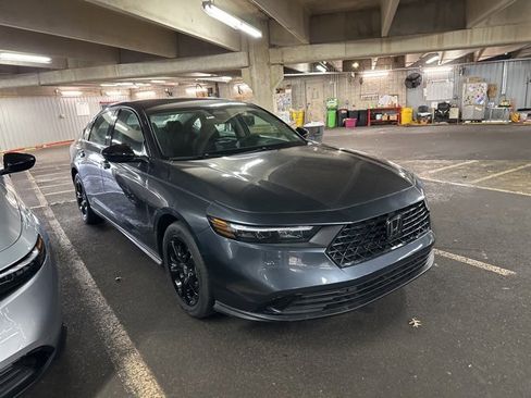 Certified 2025 Honda Accord SE image 2