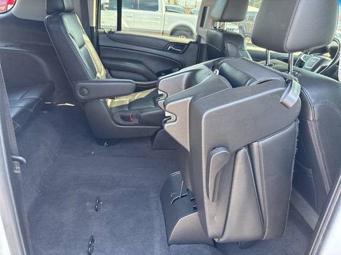 Used 2019 GMC Yukon XL SLT w/ HD Trailering Package RWD image 24