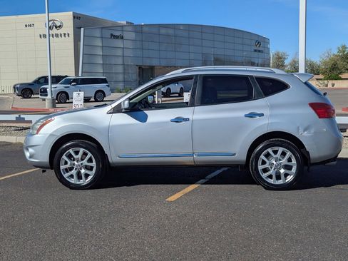Used 2011 Nissan Rogue SV w/ SL Pkg image 3