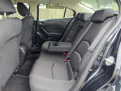 Used 2018 MAZDA MAZDA3 Sport w/ Preferred Equipment Package FWD image 18