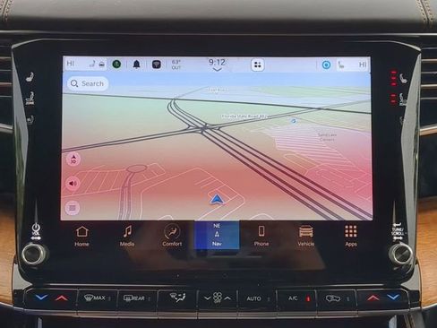 Certified 2022 Jeep Grand Wagoneer Series III w/ Rear Seat Video Group 1 image 28