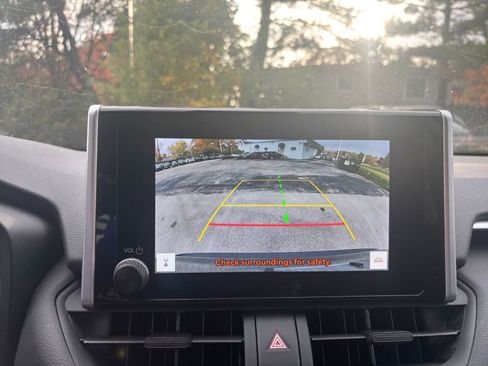 Used 2025 Toyota RAV4 LE image 17