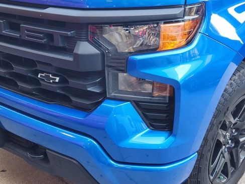 Used 2025 Chevrolet Silverado 1500 Custom w/ Turbomax Blackout Package AWD/4WD image 8