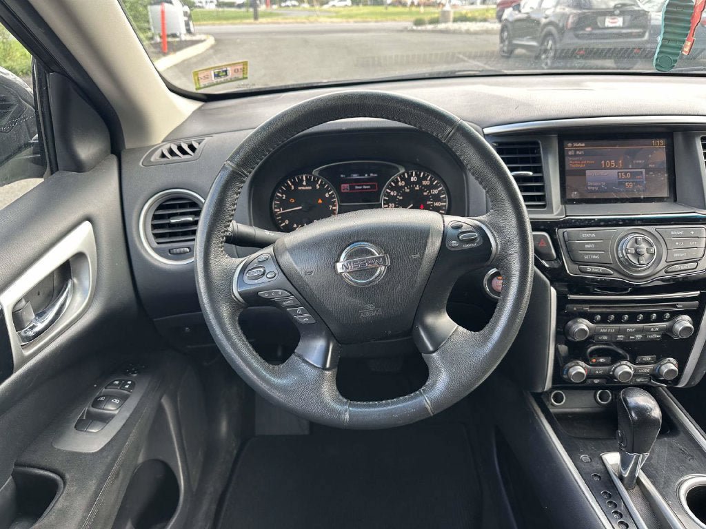 Used 2015 Nissan Pathfinder SV w/ Cargo Package FWD image 11