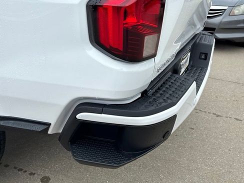 New 2026 Chevrolet Colorado LT AWD/4WD image 12