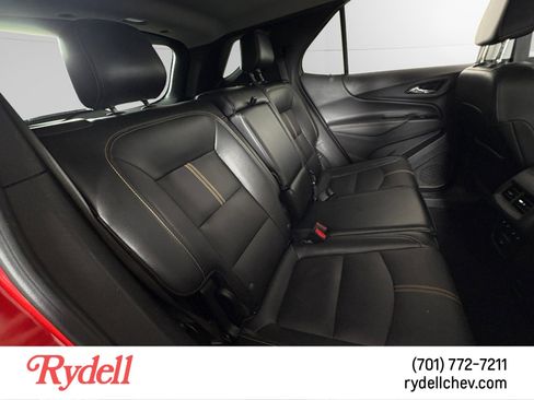 Used 2023 Chevrolet Equinox Premier AWD/4WD image 17