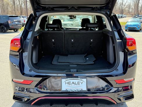 Certified 2021 Buick Encore GX Essence w/ Advanced Technology Package image 11