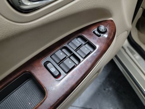 Used 2009 Buick LaCrosse CXL w/ Driver Confidence Package image 14