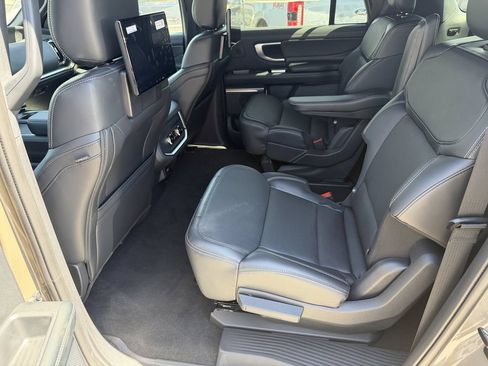 New 2026 Ford Expedition Max Platinum w/ Stealth Performance Package AWD/4WD image 20