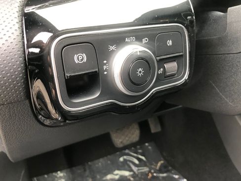 New 2025 Mercedes-Benz CLA 250 4MATIC image 11