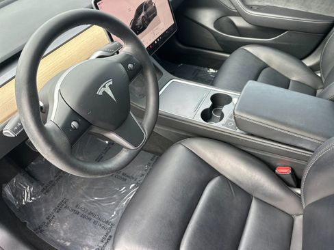 Used 2023 Tesla Model 3 Standard Range image 10