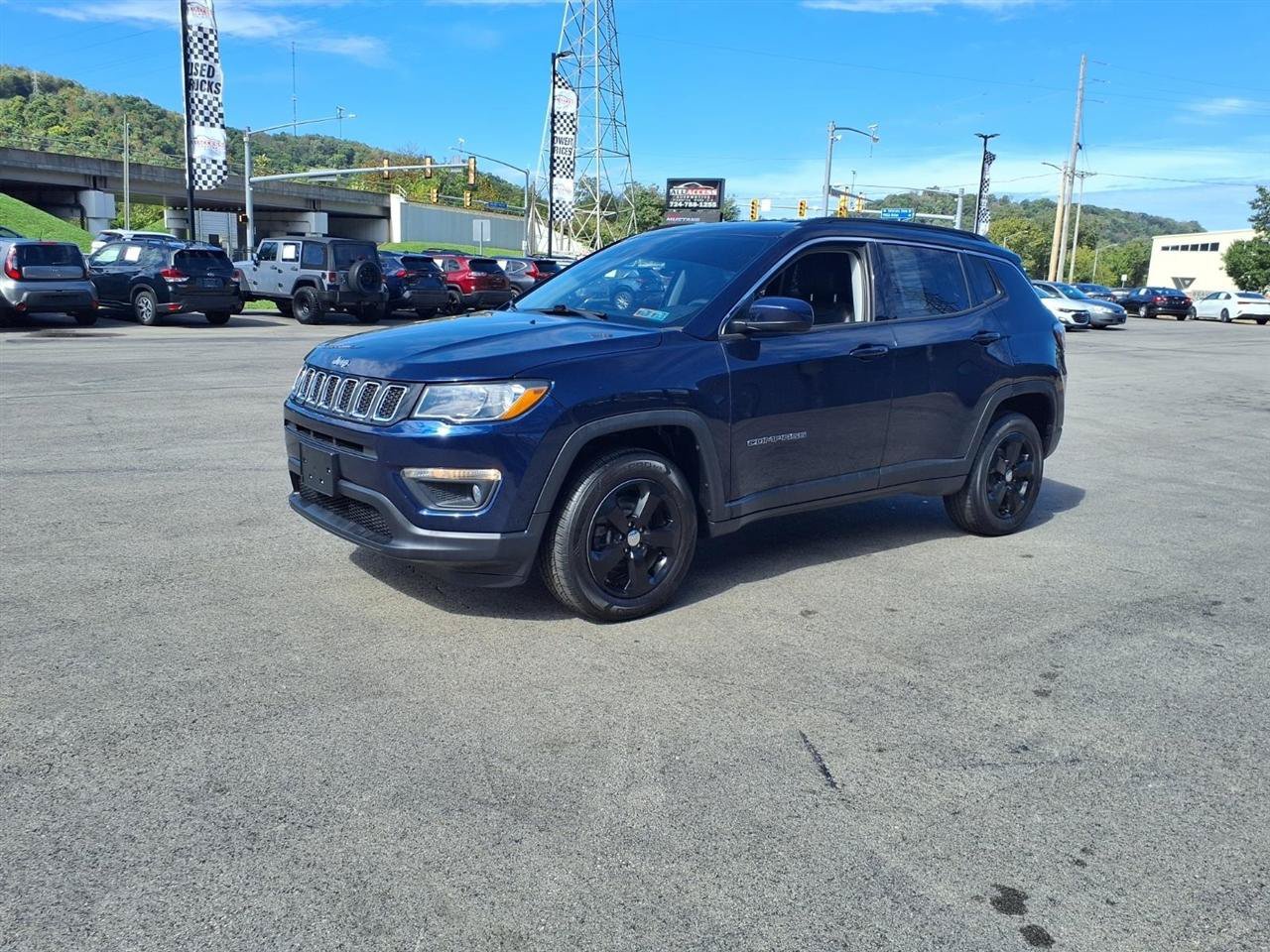 Used 2019 Jeep Compass Latitude AWD/4WD image 3