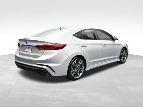 Used 2018 Hyundai Elantra Sport FWD image 5