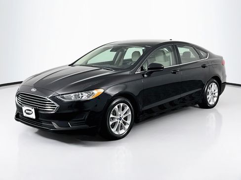 Used 2020 Ford Fusion SE FWD image 10