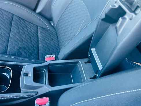 Used 2022 Nissan Kicks SV image 33