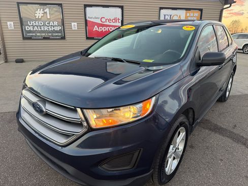 Used 2017 Ford Edge SE image 1