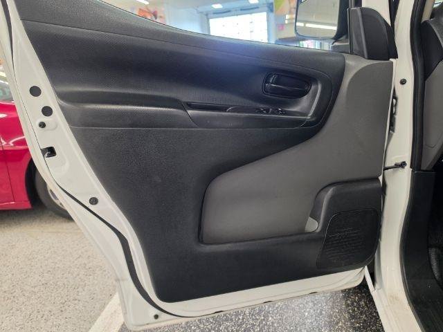 Used 2016 Chevrolet City Express LT FWD image 23