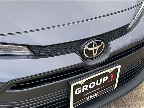 Used 2024 Toyota Corolla LE image 29