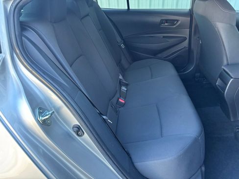 Used 2022 Toyota Corolla LE image 32