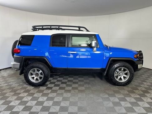 Used 2007 Toyota FJ Cruiser 4WD image 6