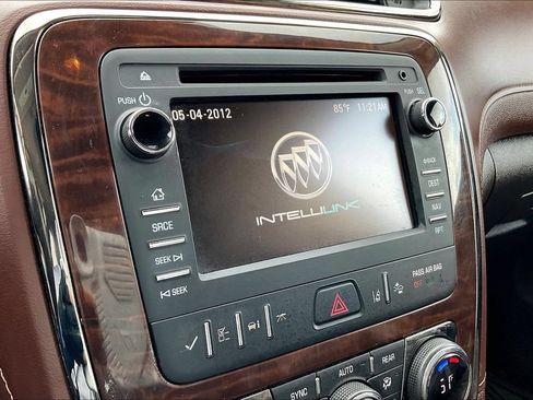 Used 2014 Buick Enclave Premium FWD image 24