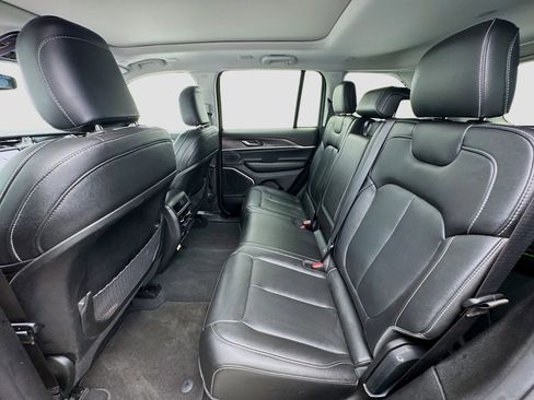 Used 2023 Jeep Grand Cherokee 4WD 4xe image 16