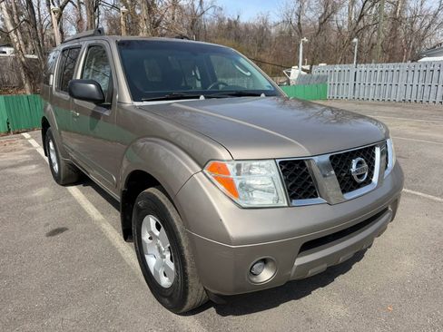 Used 2007 Nissan Pathfinder S image 3