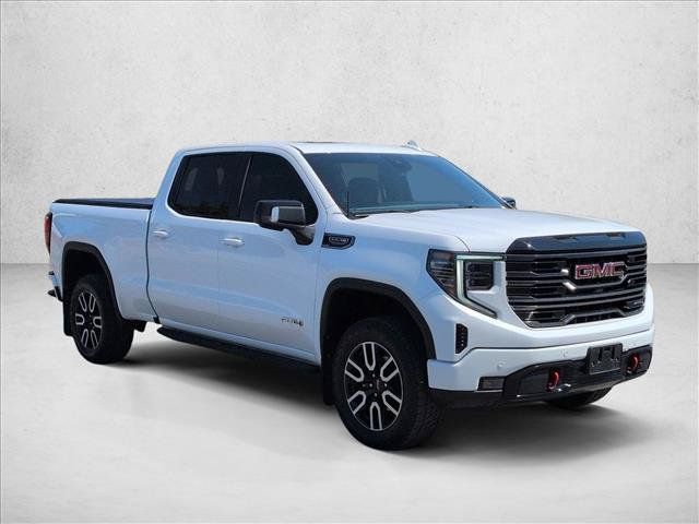Used 2025 GMC Sierra 1500 AT4 w/ Technology Package AWD/4WD image 2