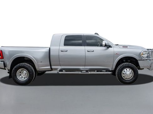 Used 2022 RAM 3500 Laramie AWD/4WD image 5