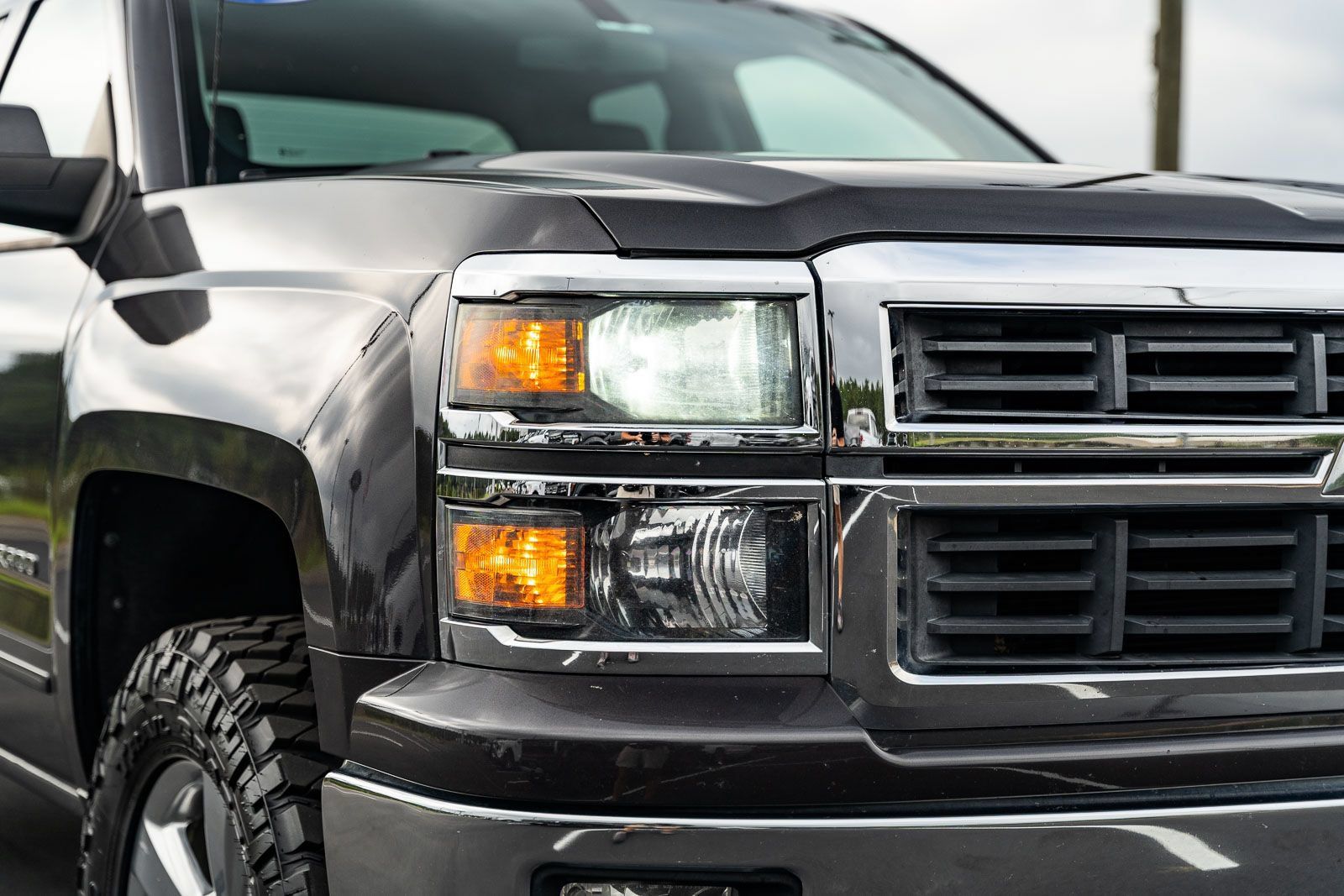 Used 2015 Chevrolet Silverado 1500 LT w/ LT Convenience Package AWD/4WD image 10